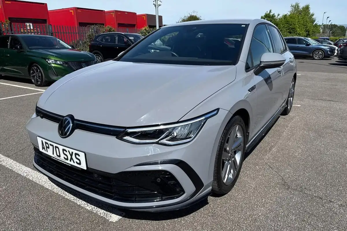 2020-volkswagen-golf-15-tsi-r-line-150ps-hatchback-5d-big-26