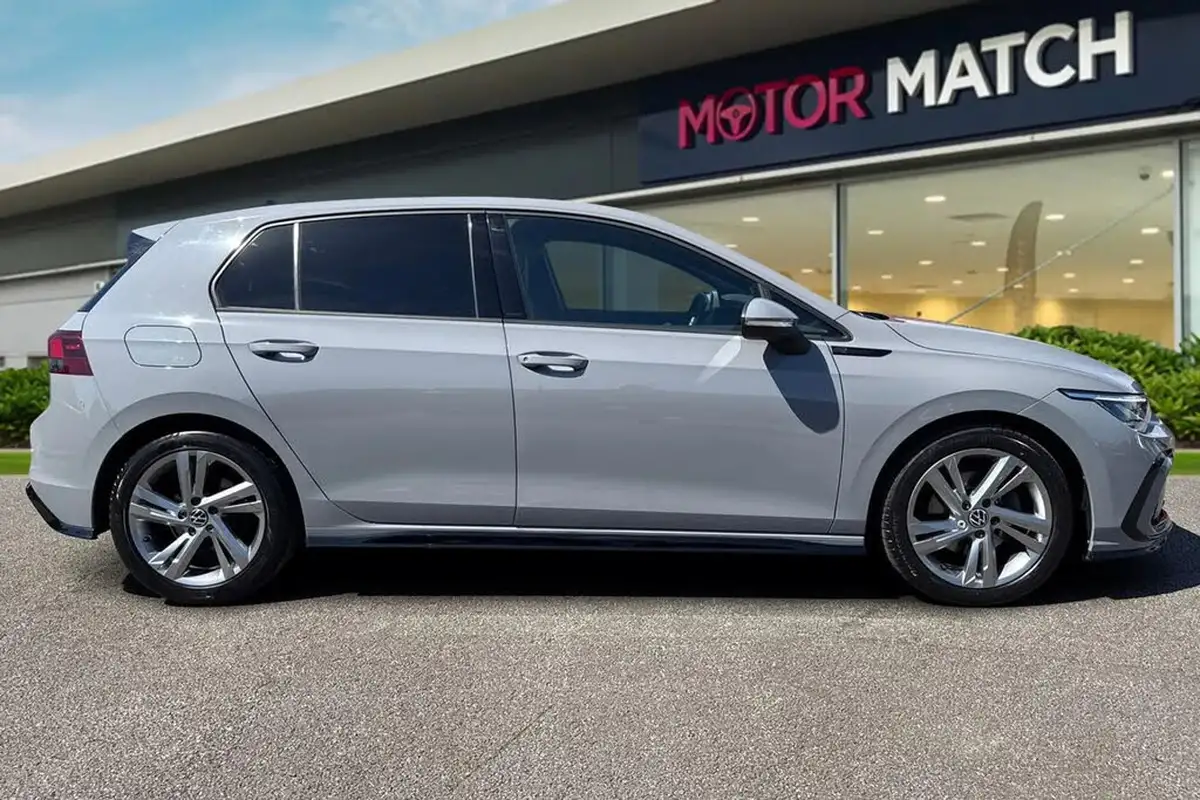 2020-volkswagen-golf-15-tsi-r-line-150ps-hatchback-5d-big-2