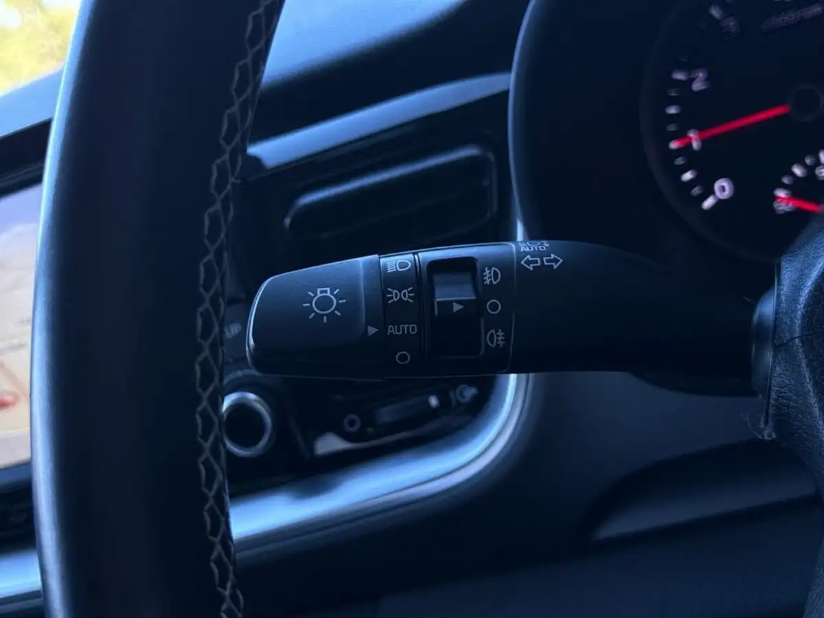 2019-kia-stonic-10-t-gdi-3-big-24