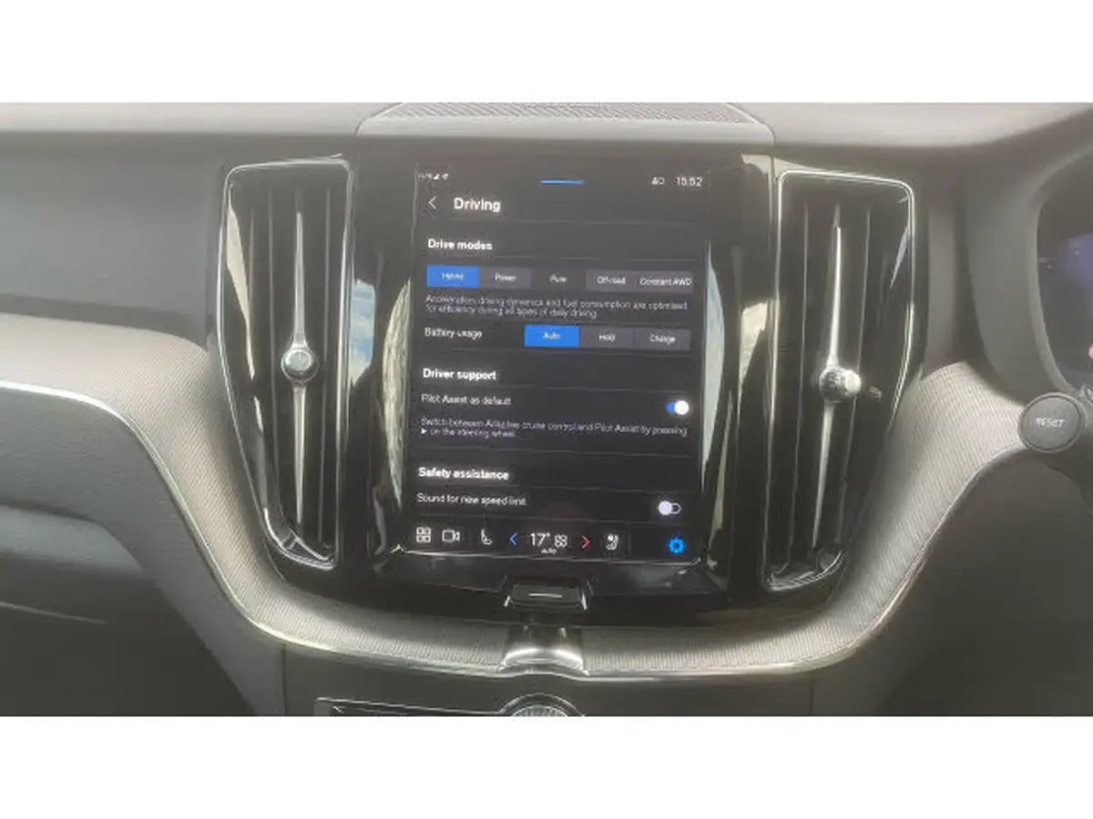 2024-volvo-xc60-20-b5-plus-big-33