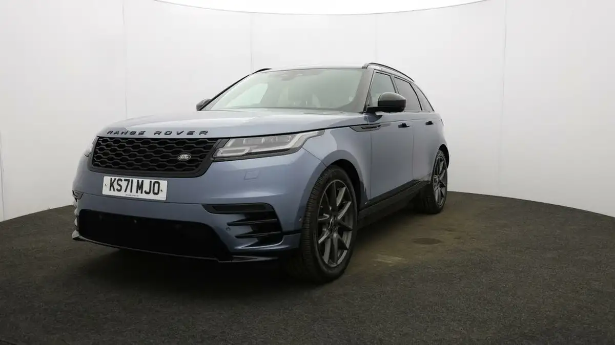 2022-land-rover-range-rover-velar-20-d200-r-dynamic-hse-big-35