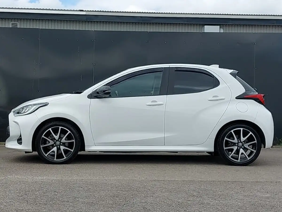 2022-toyota-yaris-15-vvt-i-dynamic-big-3