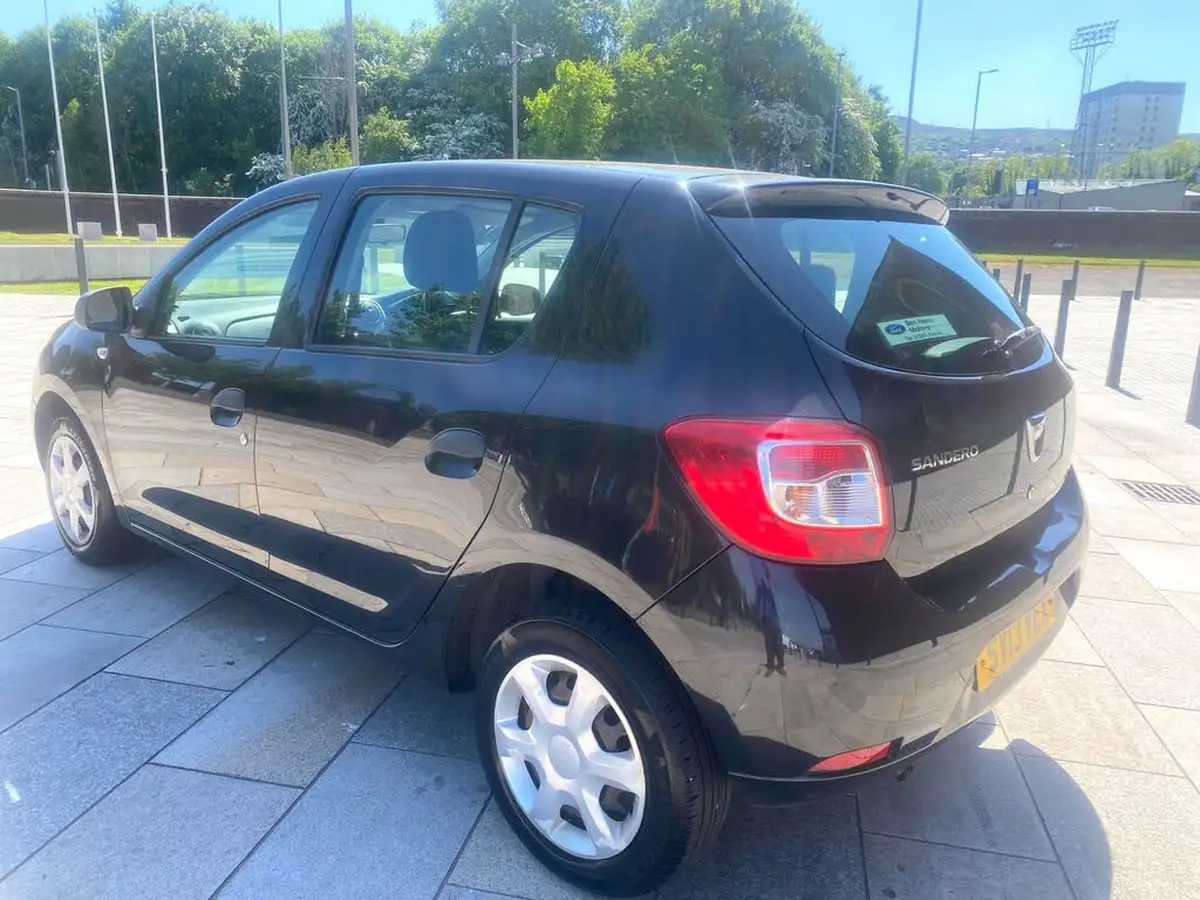 2013-dacia-sandero-12-ambiance-big-3