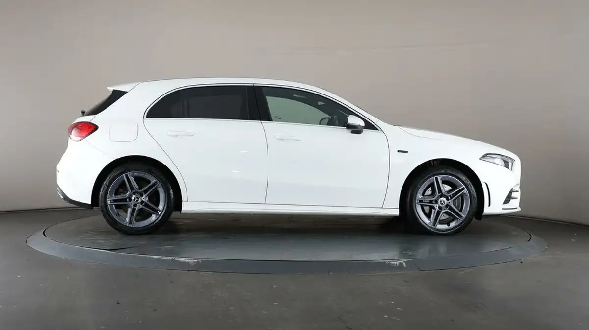 2020-mercedes-benz-a-class-13-a250e-amg-line-hatchback-5d-big-59