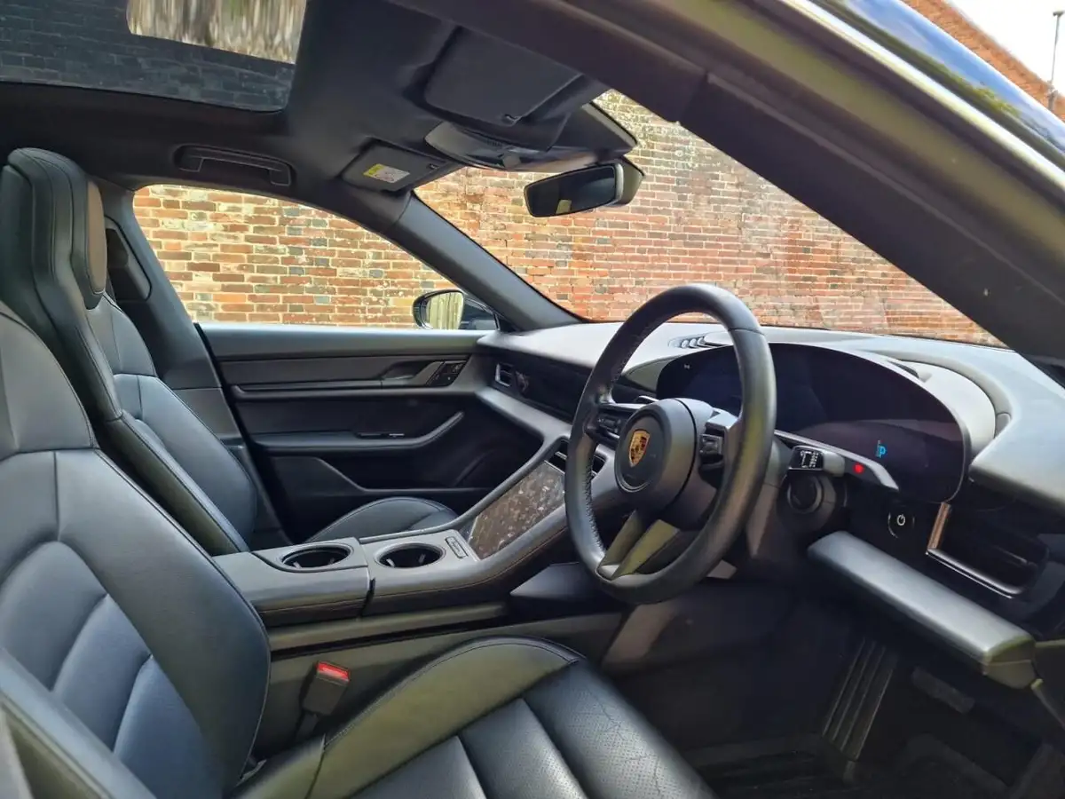 2021-porsche-taycan-e-4s-571ps-performance-battery-plus-big-7