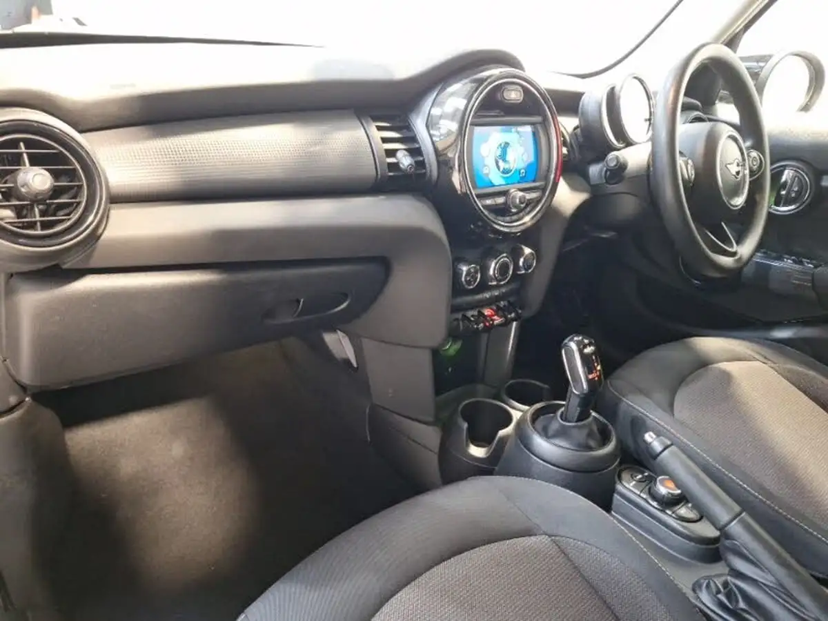 2020-mini-countryman-15-cooper-classic-auto-big-4