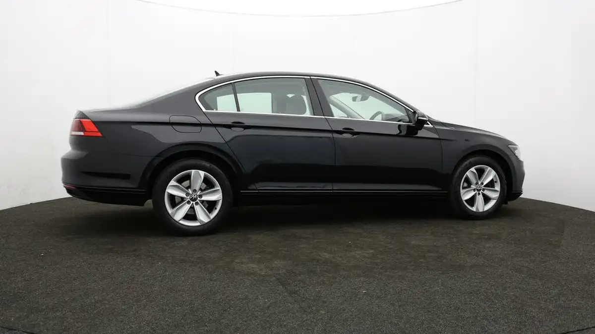 2021-volkswagen-passat-20tdi-se-nav-150ps-saloon-4d-dsg-big-35