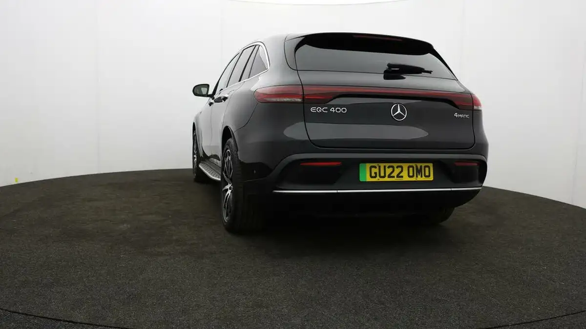 2022-mercedes-benz-eqc-e-eqc-400-amg-line-big-31