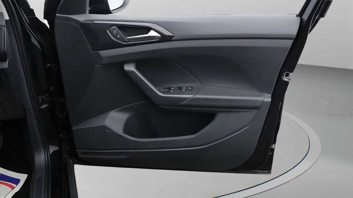 2024-volkswagen-t-cross-10-tsi-life-115ps-dsg-big-14