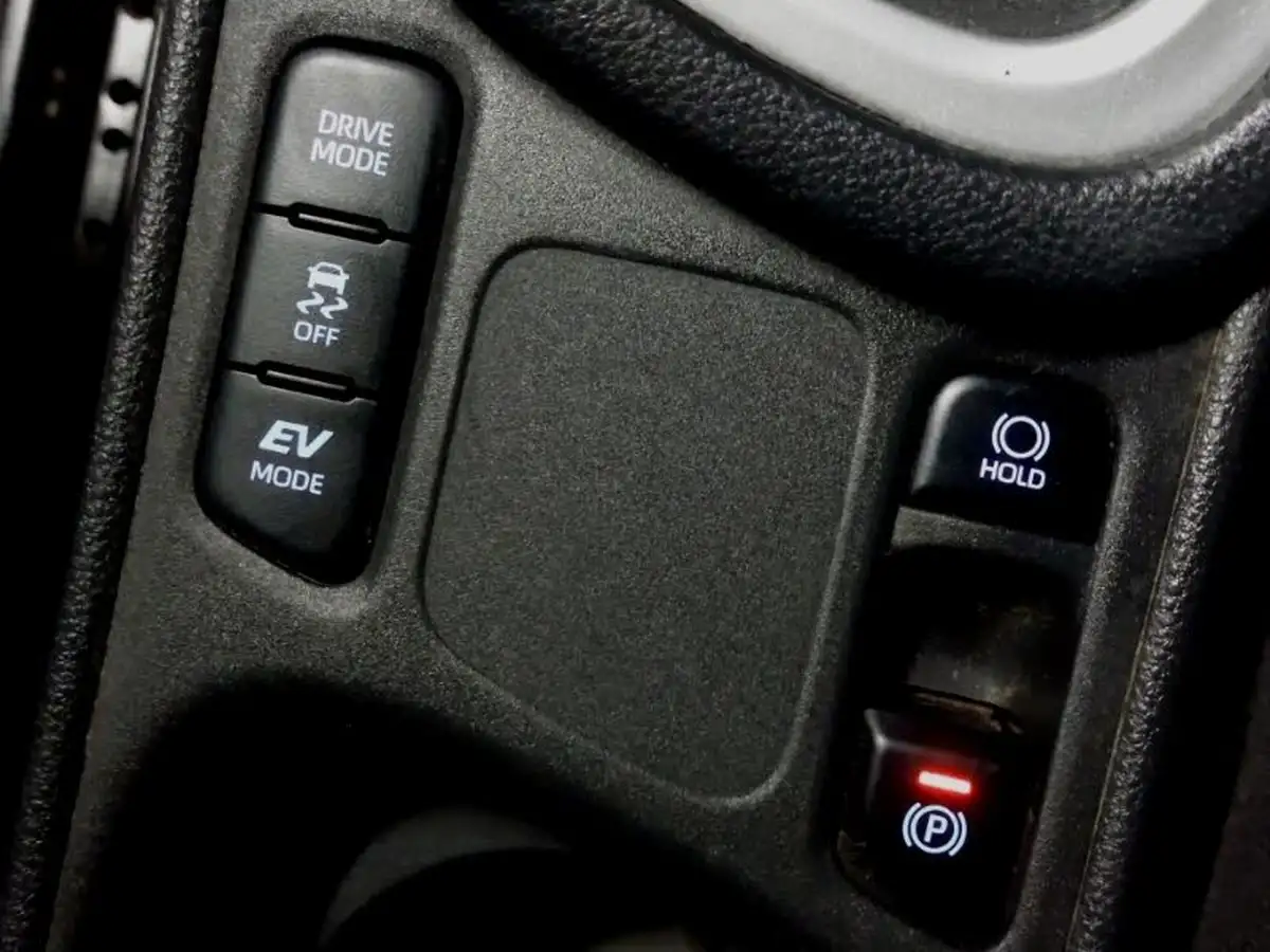 2022-toyota-yaris-15-vvt-i-design-big-15