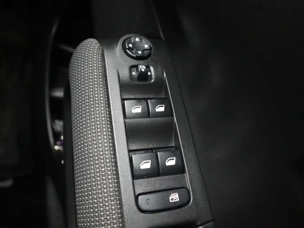 2019-citroen-c3-aircross-12-puretech-flair-110ps-ss-big-44