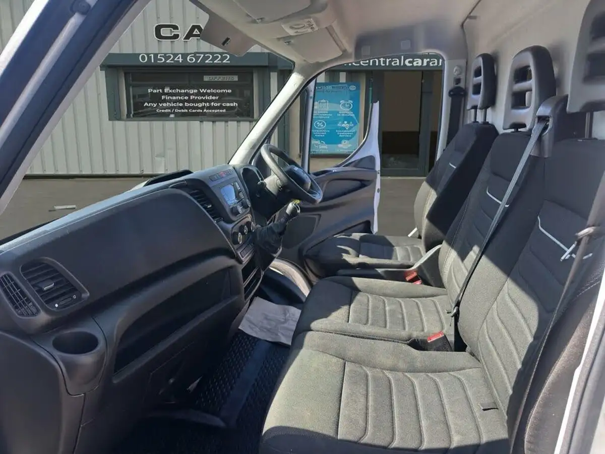 2023-iveco-daily-s-class-23td-35s14v-business-3520mm-h2-136pseu6dt-big-17