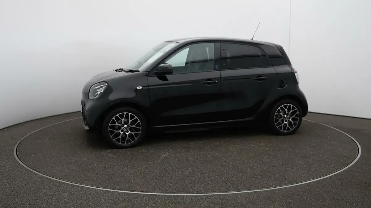 2021-smart-forfour-eq-exclusive-big-64