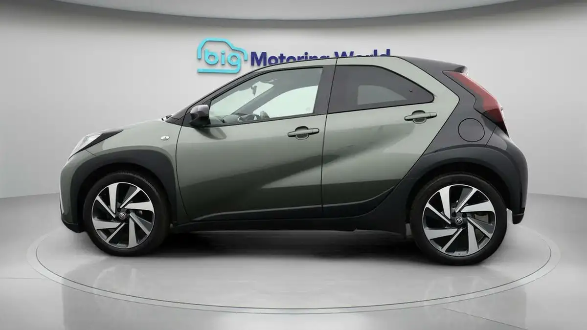 2023-toyota-aygo-x-10-vvt-i-edge-big-3