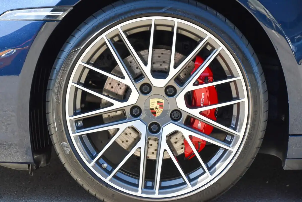2021-porsche-911-30-targa-4s-big-9