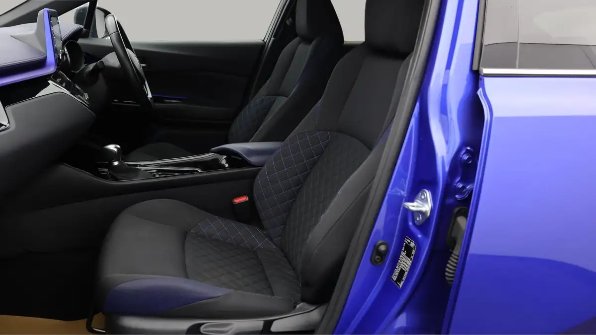 2021-toyota-c-hr-18-vvt-i-dynamic-big-13