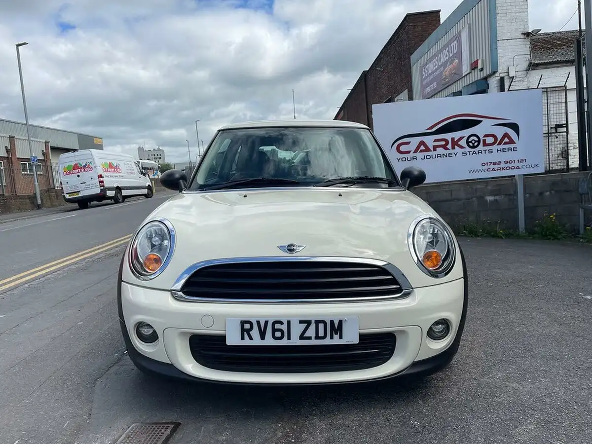 2011-mini-cooper-16-first-big-7