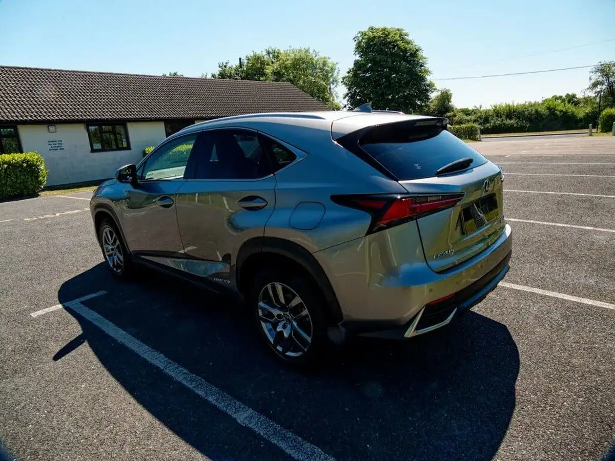 2020-lexus-nx-300h-25-nx-4wd-premium-sport-edition-big-18
