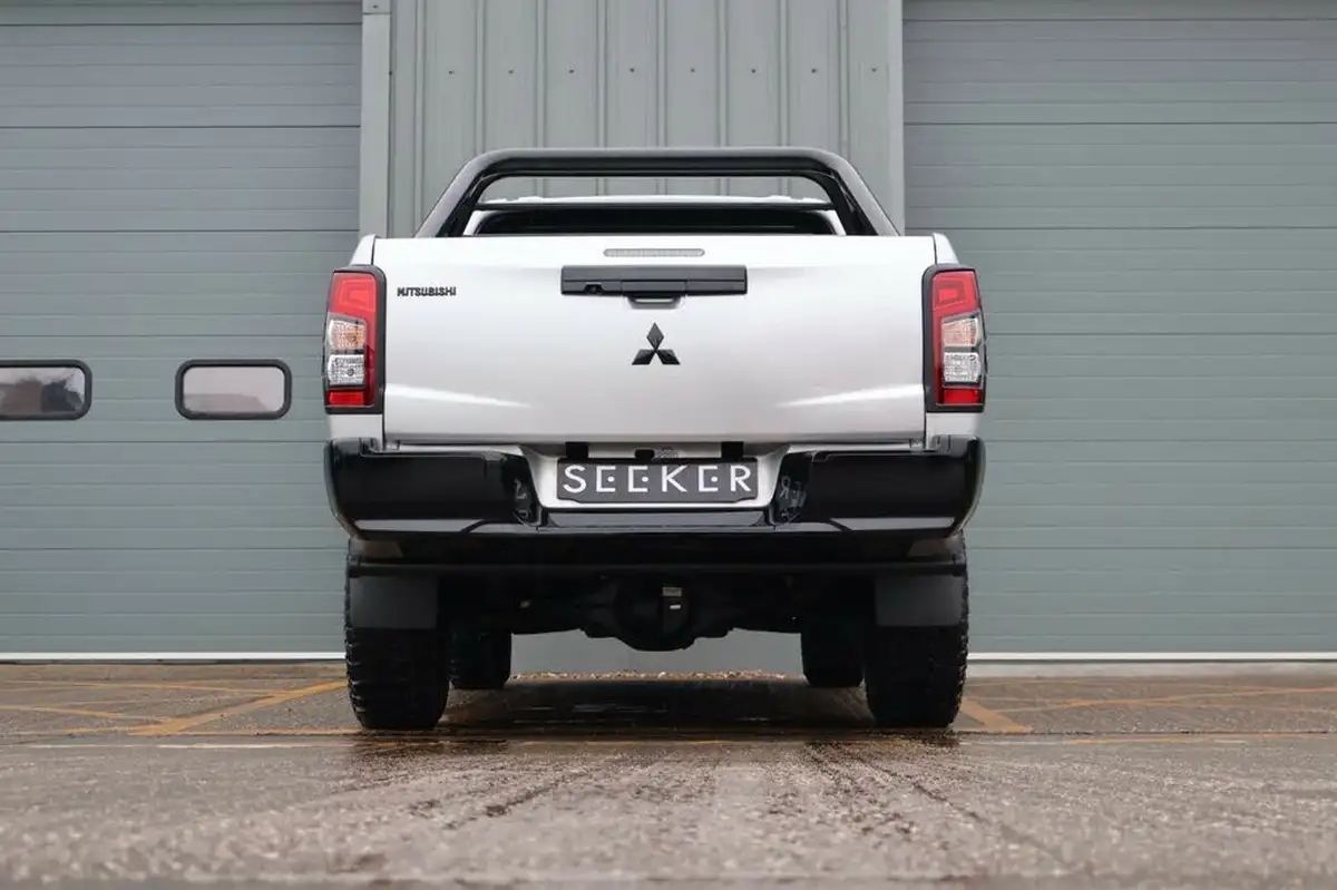 2020-mitsubishi-l200-22di-d-warrior-auto-big-1
