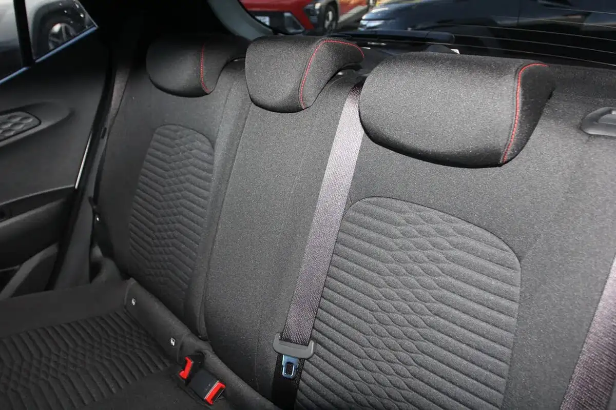 2024-hyundai-i10-10-t-gdi-n-line-90ps-two-tone-roof-big-15