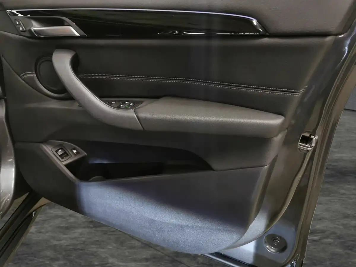 2020-bmw-x1-15-xdrive-25e-phev-sport-big-29