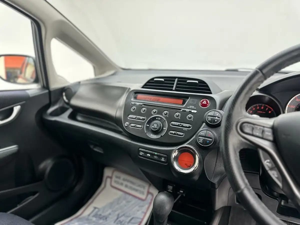 2012-honda-jazz-14-ex-cvt-big-21