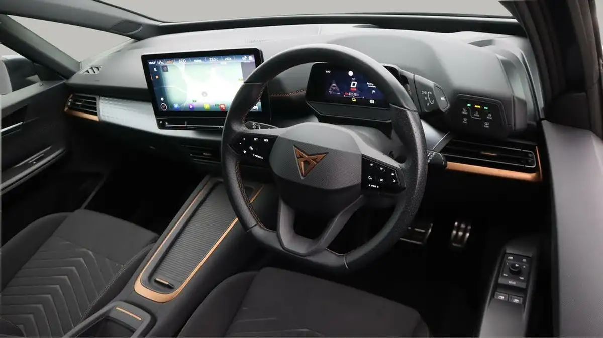2022-cupra-born-e-v2-204ps-58kwh-big-9