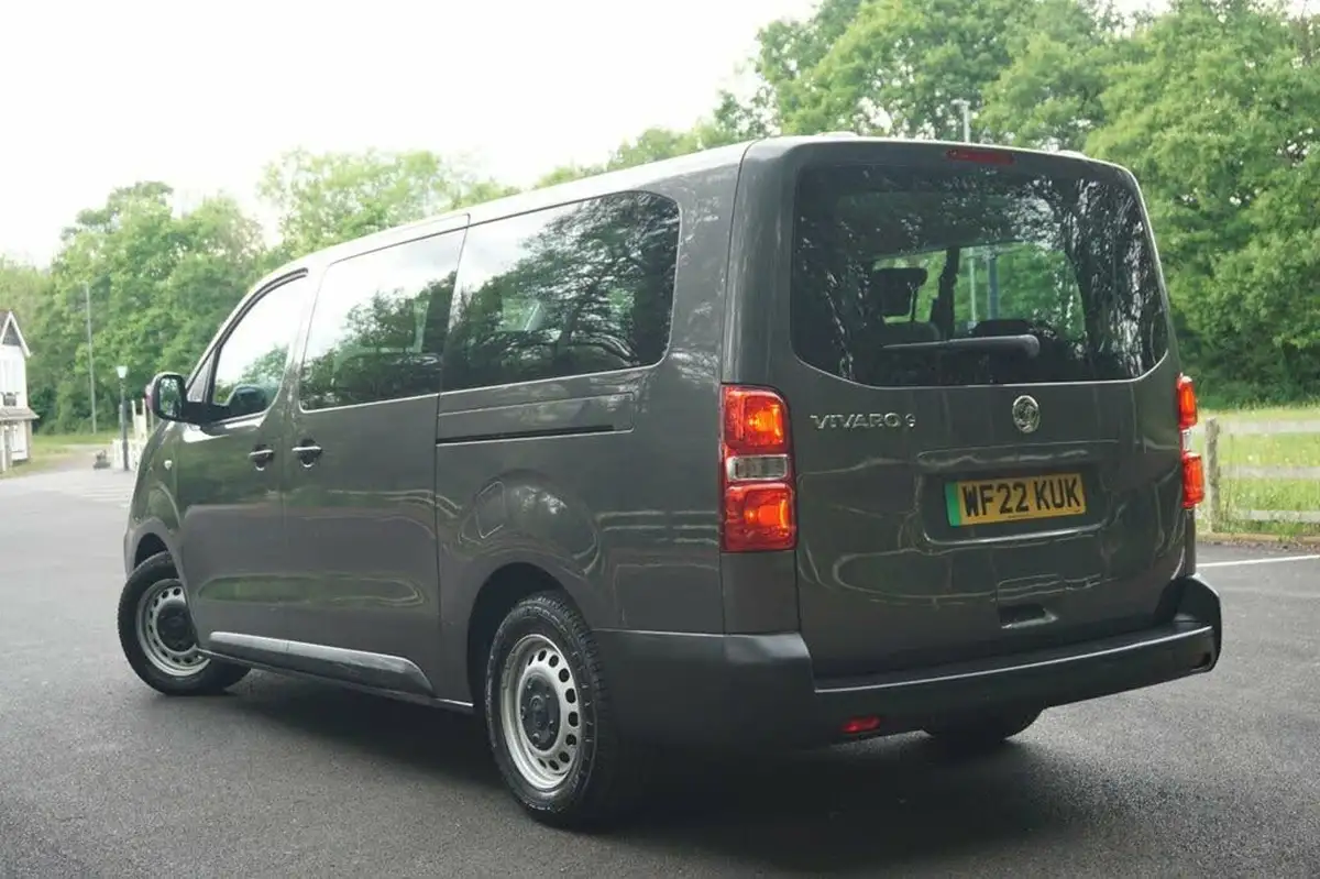 2022-vauxhall-vivaro-life-e-combi-l-big-1