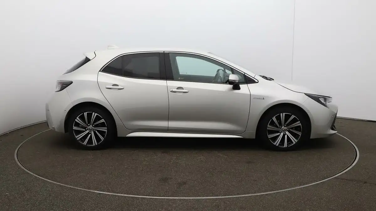 2021-toyota-corolla-18-vvt-i-design-spare-wheel-hatchback-5d-big-47