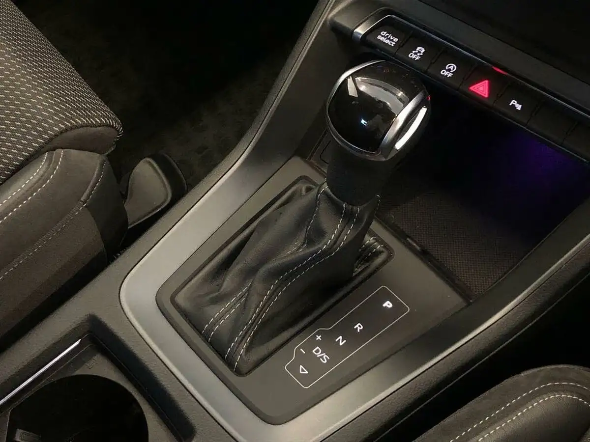 2019-audi-q3-20-35-tdi-s-line-station-wagon-tronic-big-18