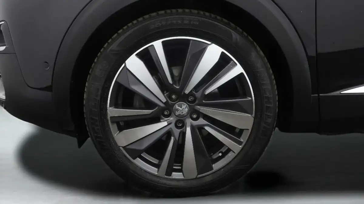 2020-peugeot-3008-suv-12-puretech-gt-line-eat8-big-18