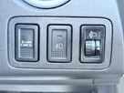 2009-suzuki-swift-13-attitude-small-29