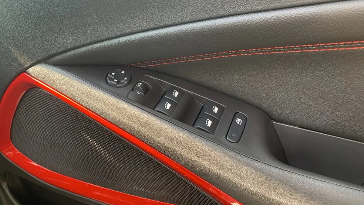 2023-vauxhall-crossland-12-gs-110ps-big-21
