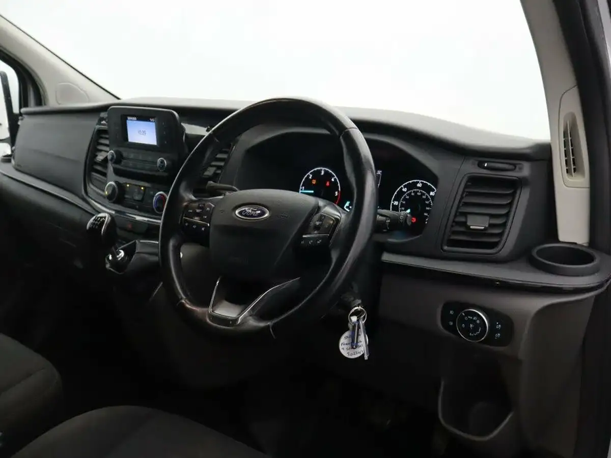 2019-ford-tourneo-custom-20tdci-320-l1-zetec-105ps-big-11