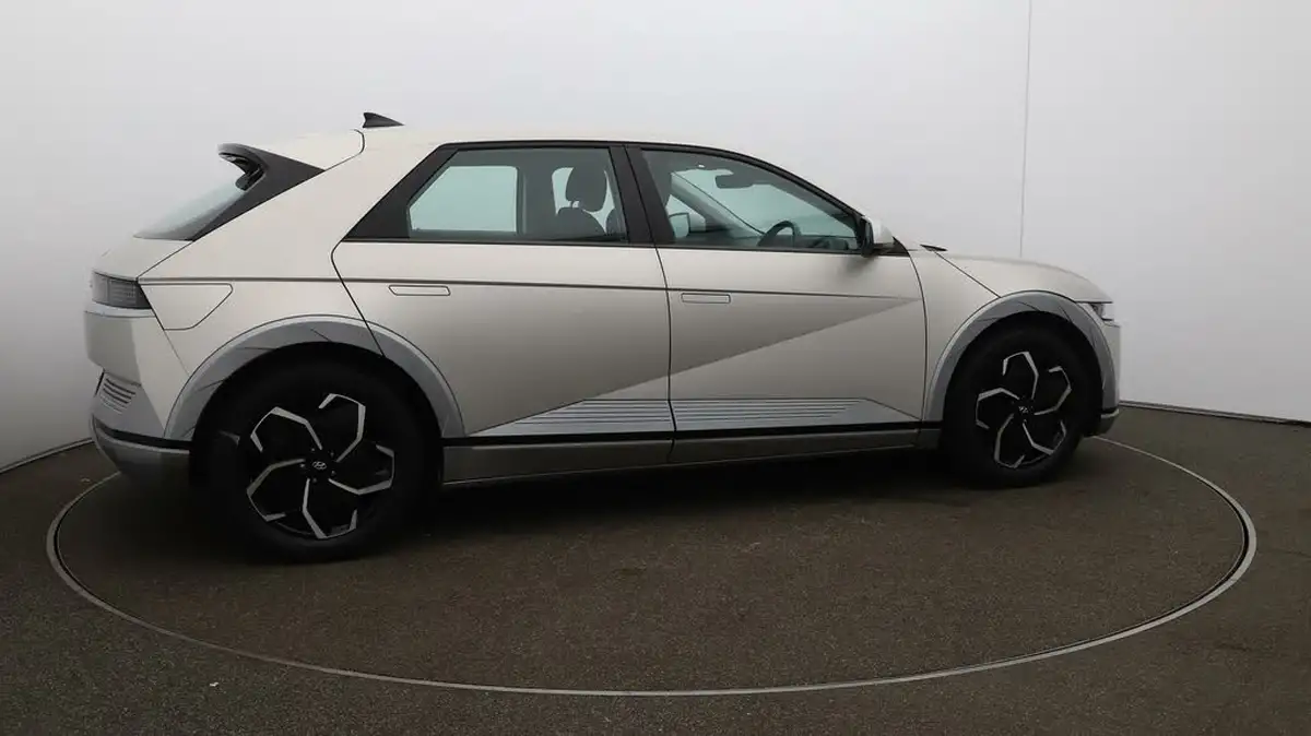 2022-hyundai-ioniq-5-e-premium-217ps-73kwh-rwd-big-48
