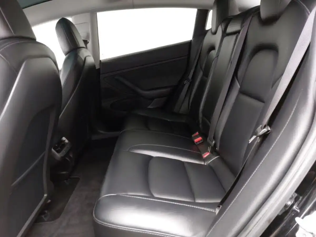 2020-tesla-model-3-e-long-range-big-5