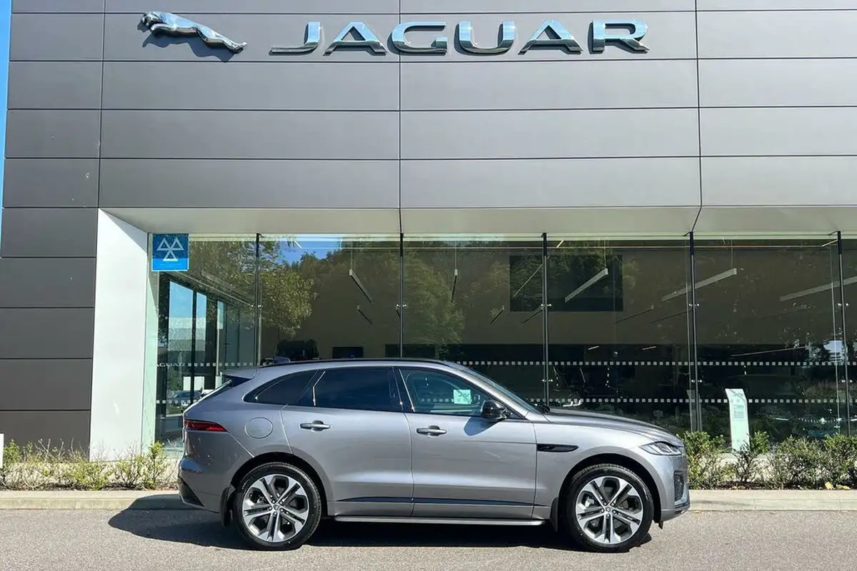 2024-jaguar-f-pace-20-p400e-r-dynamic-hse-black-90th-anniversary-edition-big-1