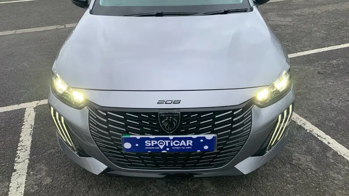 2024-peugeot-208-e-e-style-big-17