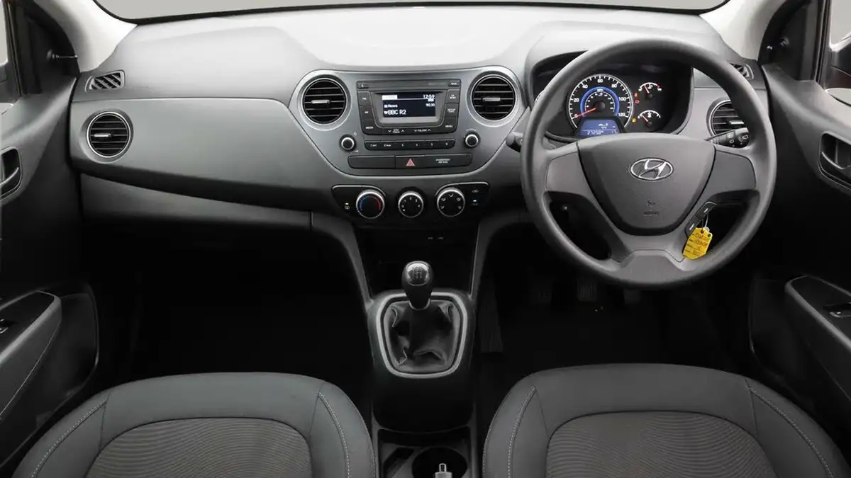 2019-hyundai-i10-10-s-big-13