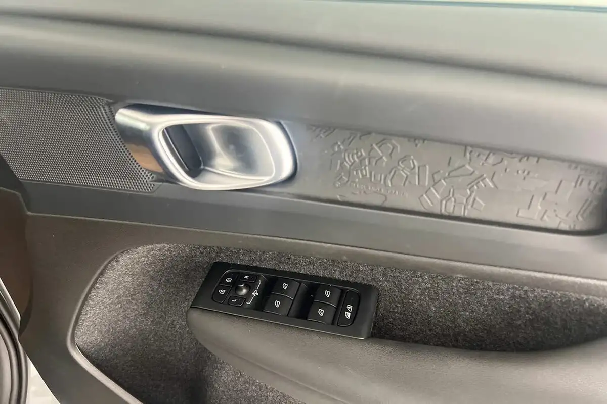 2023-volvo-xc40-e-recharge-core-235bhp-big-26