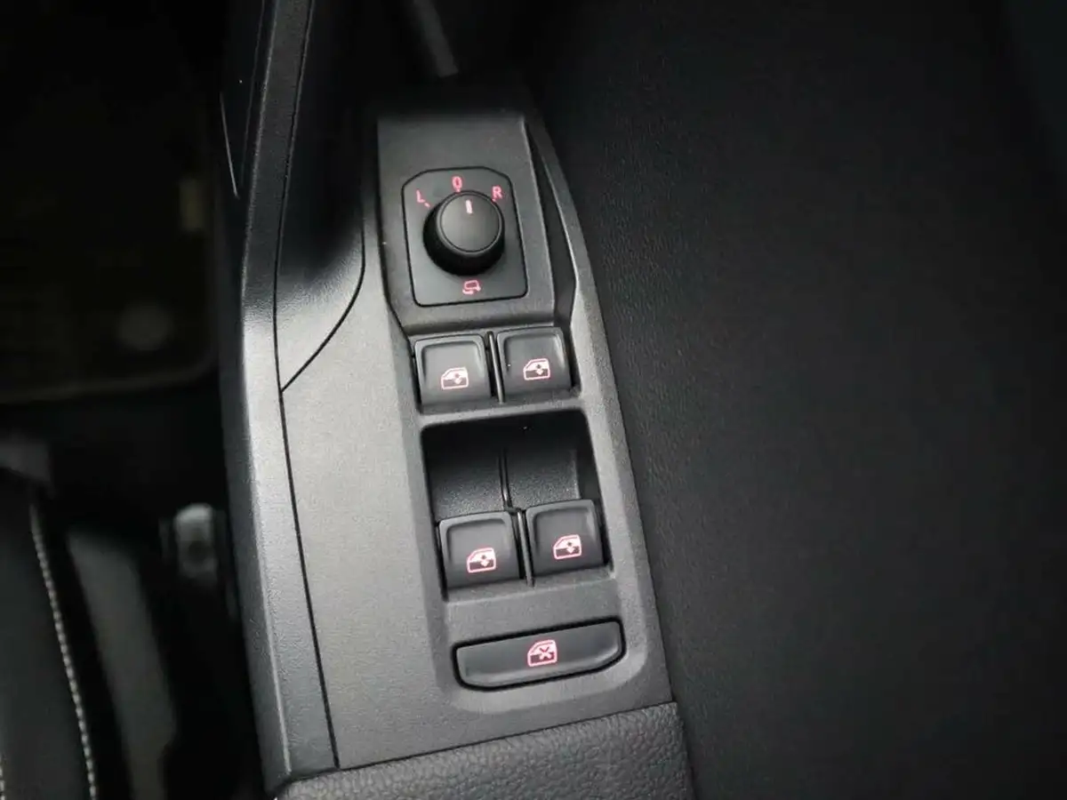 2024-seat-arona-10-tsi-xperience-lux-111ps-dsg-big-44