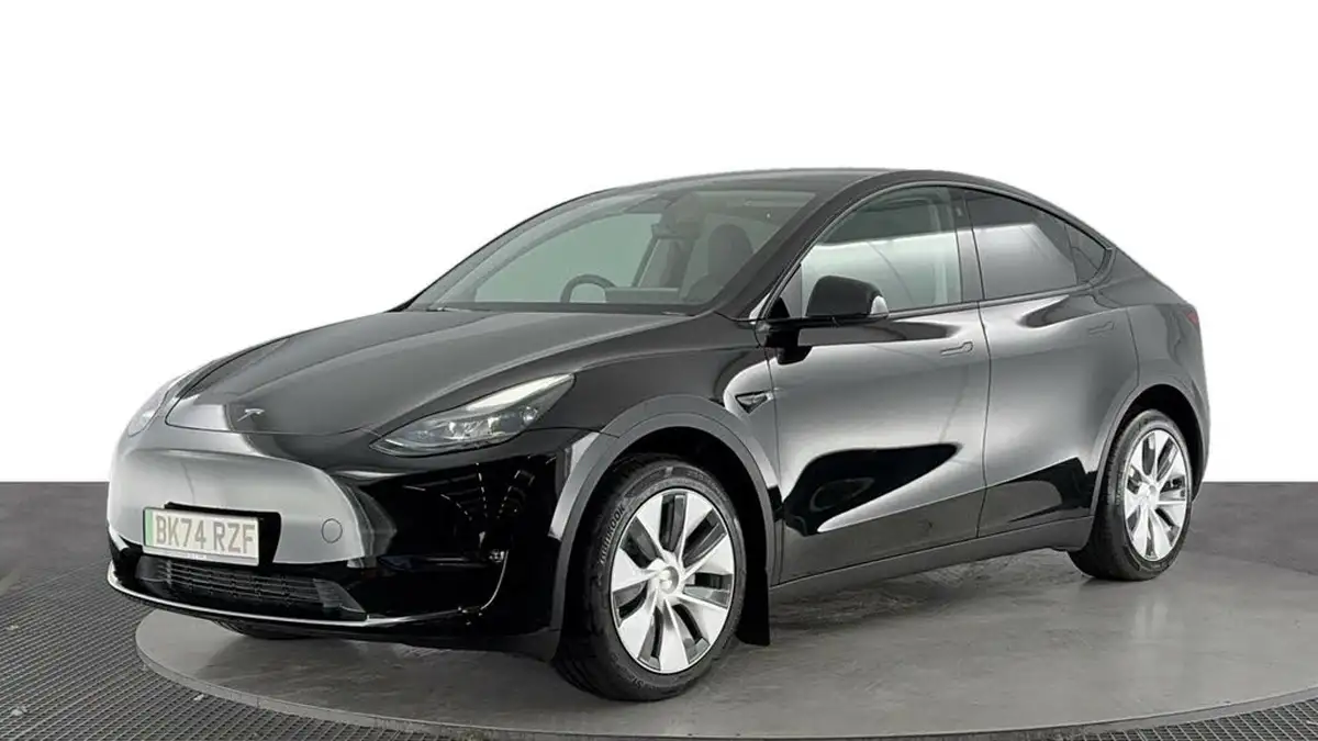 2024-tesla-model-y-e-long-range-306bhp-awd-big-0