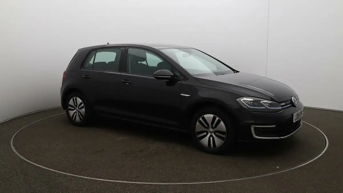 2019-volkswagen-golf-e-e-golf-big-45