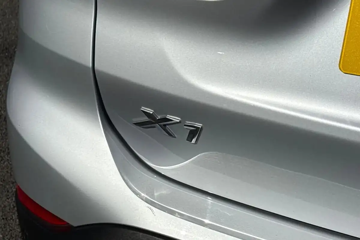 2021-bmw-x1-20td-sdrive18d-xline-sport-auto-big-33