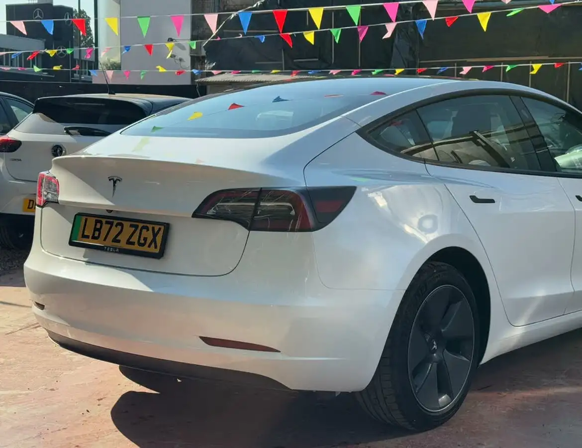2023-tesla-model-3-e-rwd-241bhp-big-6