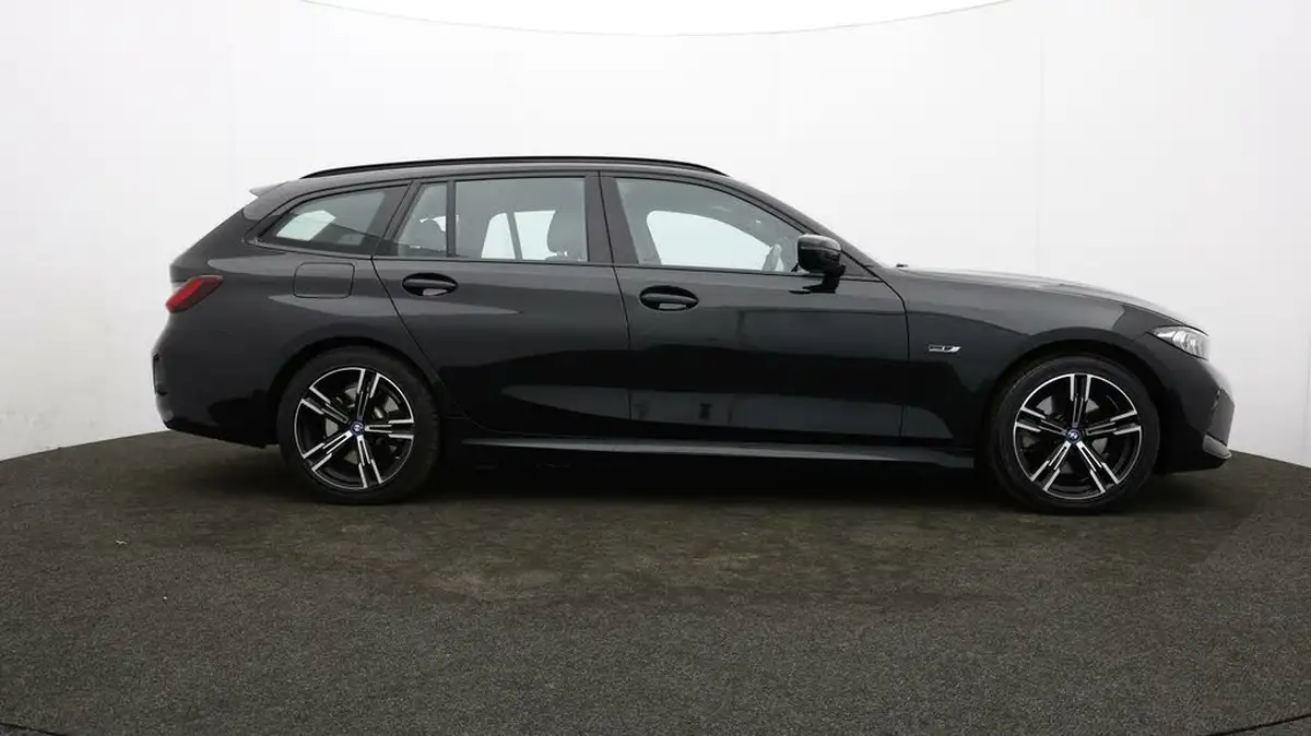 2022-bmw-3-series-20-330e-m-sport-touring-5d-big-37