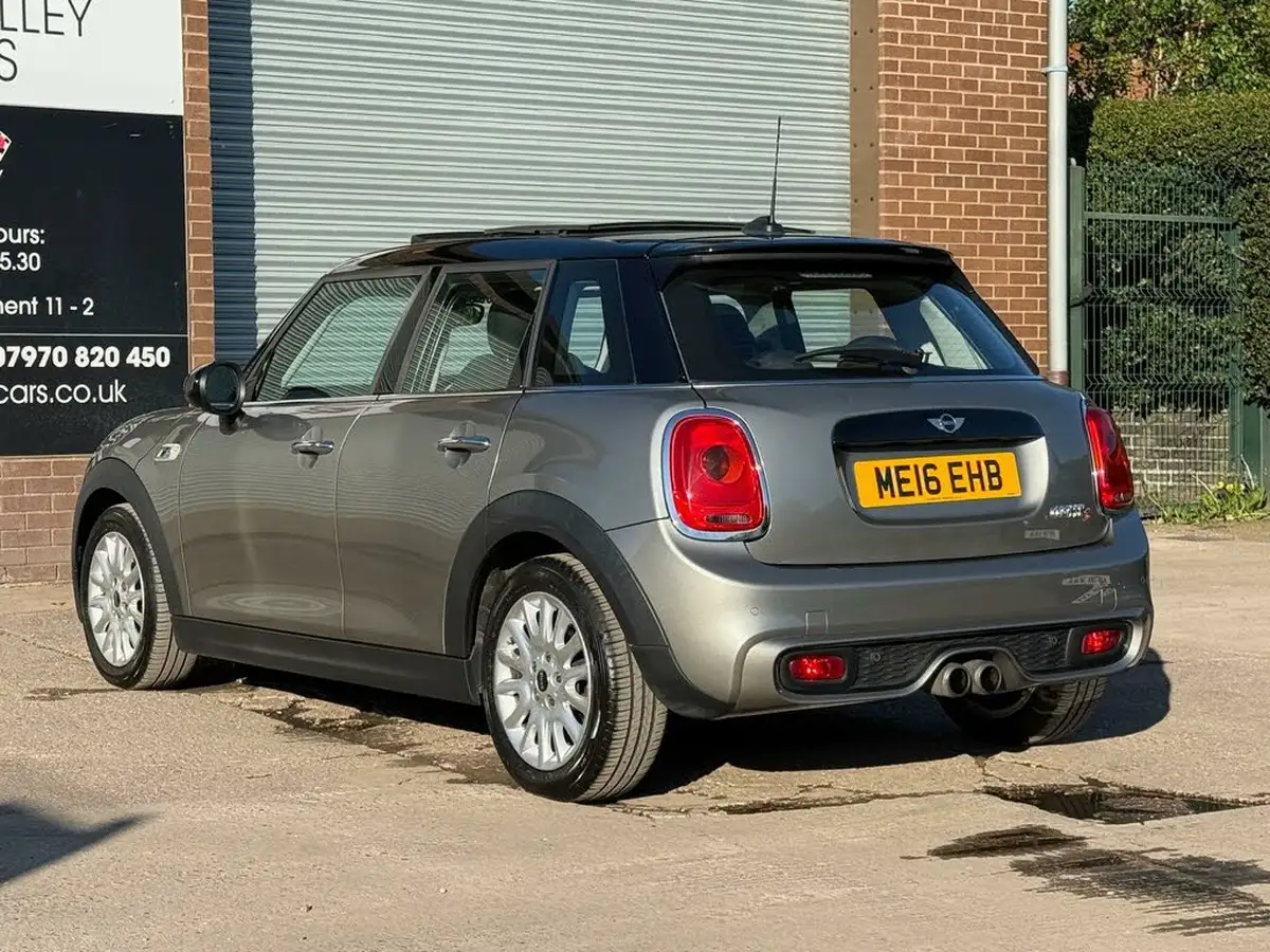 2016-mini-cooper-20-cooper-s-ss-hatchback-5d-big-13
