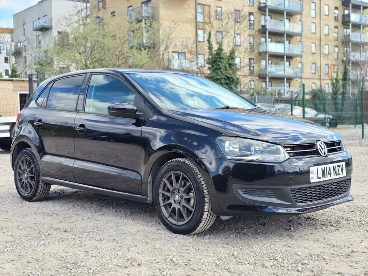 2014-volkswagen-polo-big-4