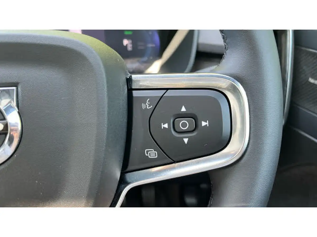 2024-volvo-c40-e-recharge-ultimate-235bhp-big-18