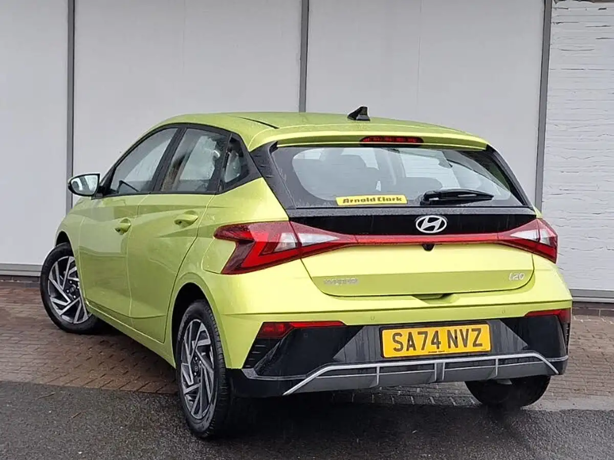 2024-hyundai-i20-10-t-gdi-advance-big-1